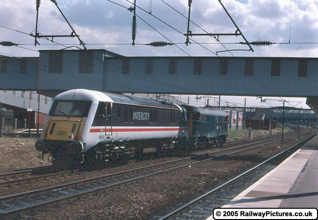89001 being pulled by Class 31