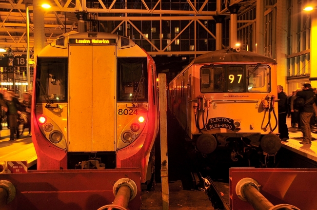 458024 and 73206 at London Waterloo (9/2/08)