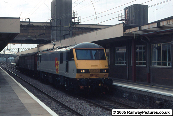 90049 in Railfreight livery