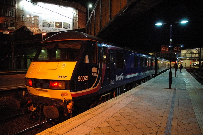 90021 at Birmingham New Street (12/11/07)