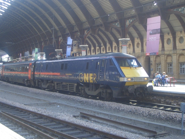 GNER Class 91 The Samaratains at York