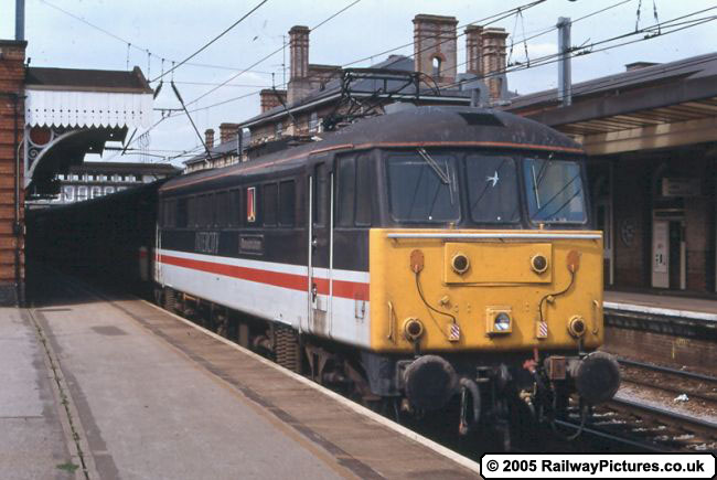 86223  in Intercity Livery at Ipswich station