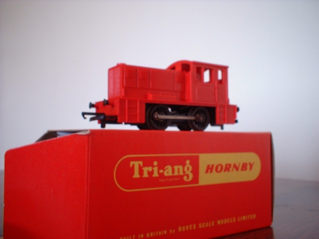 Tri-ang-Hornby R.858 Battlespace Shunter