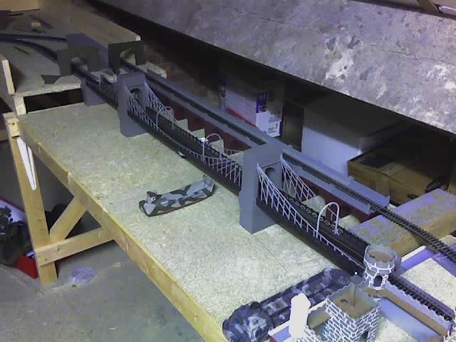 Installing the bridges at Starlingford 01