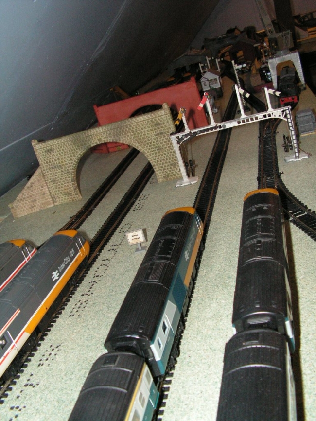 Model Railway Layout - Main Staion 2