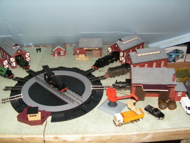 Hornby Turntable