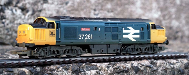 R2472B Class 37 37 261 (Hornby Weathered edition)