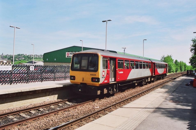 Class 144 DMU in Brighouse