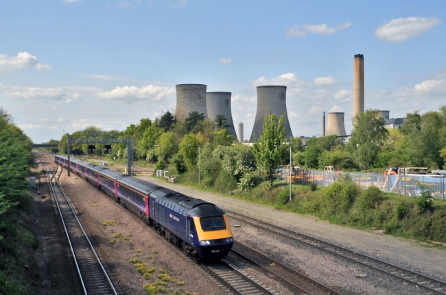 43030 and 43042 at Didcot (1/5/09)