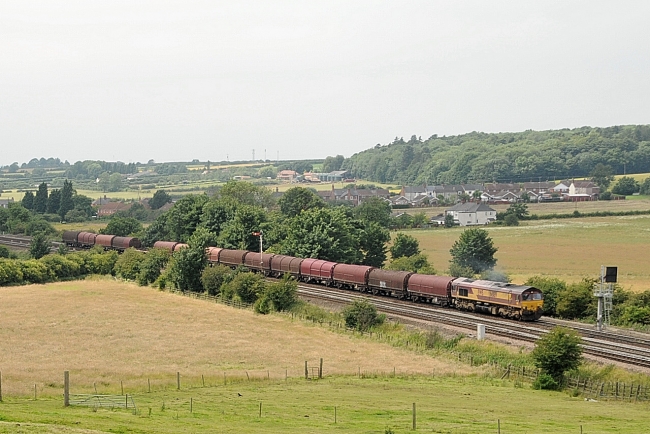 66189 at Barnetby (14/7/08)