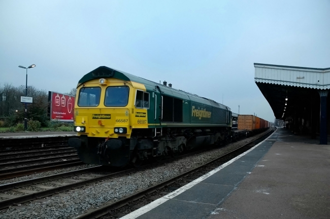 66587 at Leamington Spa (21/12/07)