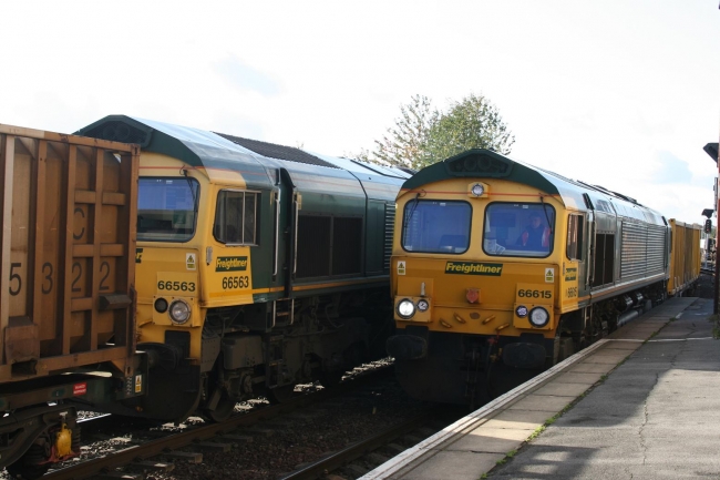 Freightliner 66's at Wakefield