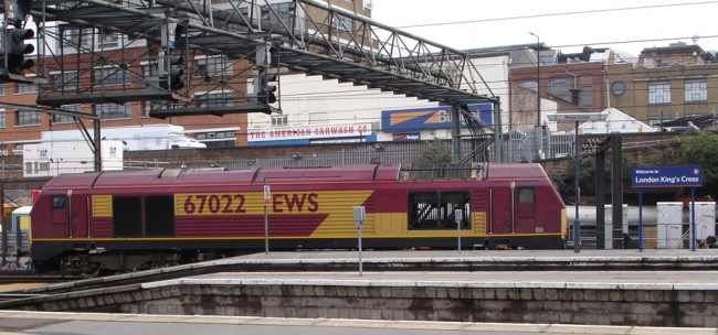 67022 EWS at KGX