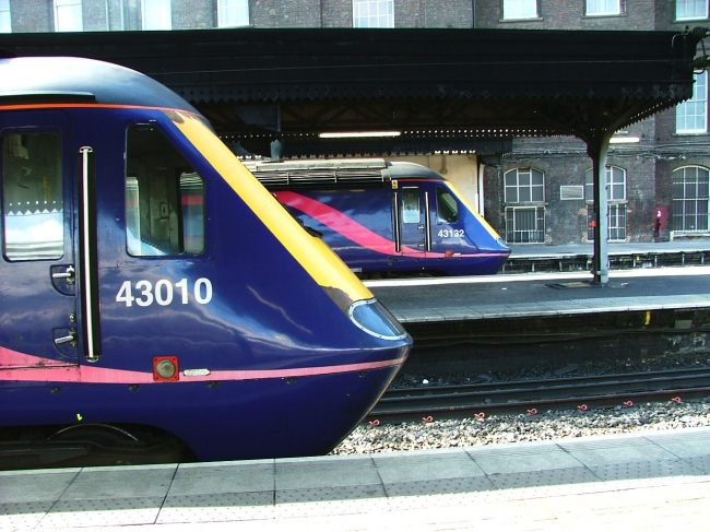 43122 and 43010 at Paddington Station
