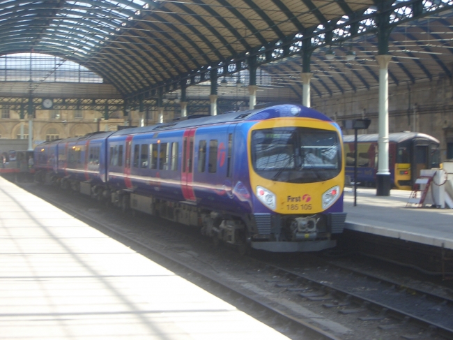 Transpennine Class 185 at Hull