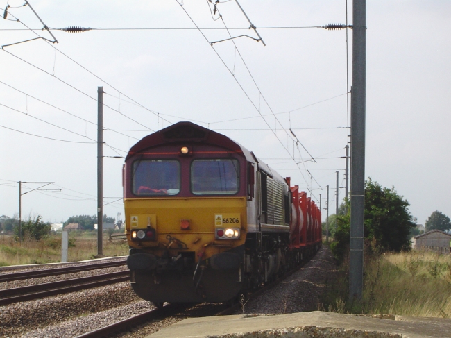 Class 66 EWS pulling Rugby Cement Tankers