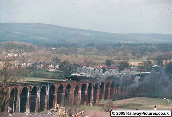 LMS 5407 Whalley Arches Viaduct