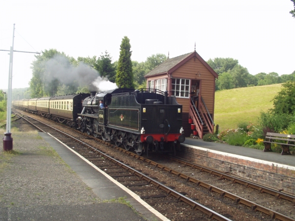 N Class pulling a schools special through Hampton Loade