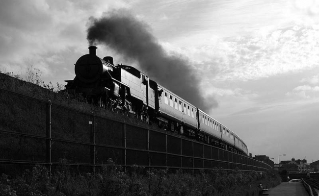 Stormin' the Holywood Bank