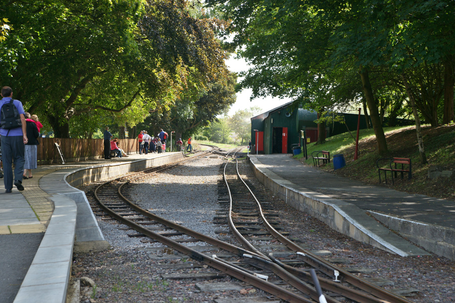 Pages Park Station