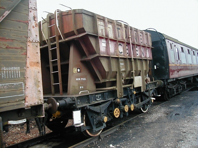 Tunnel cement wagon